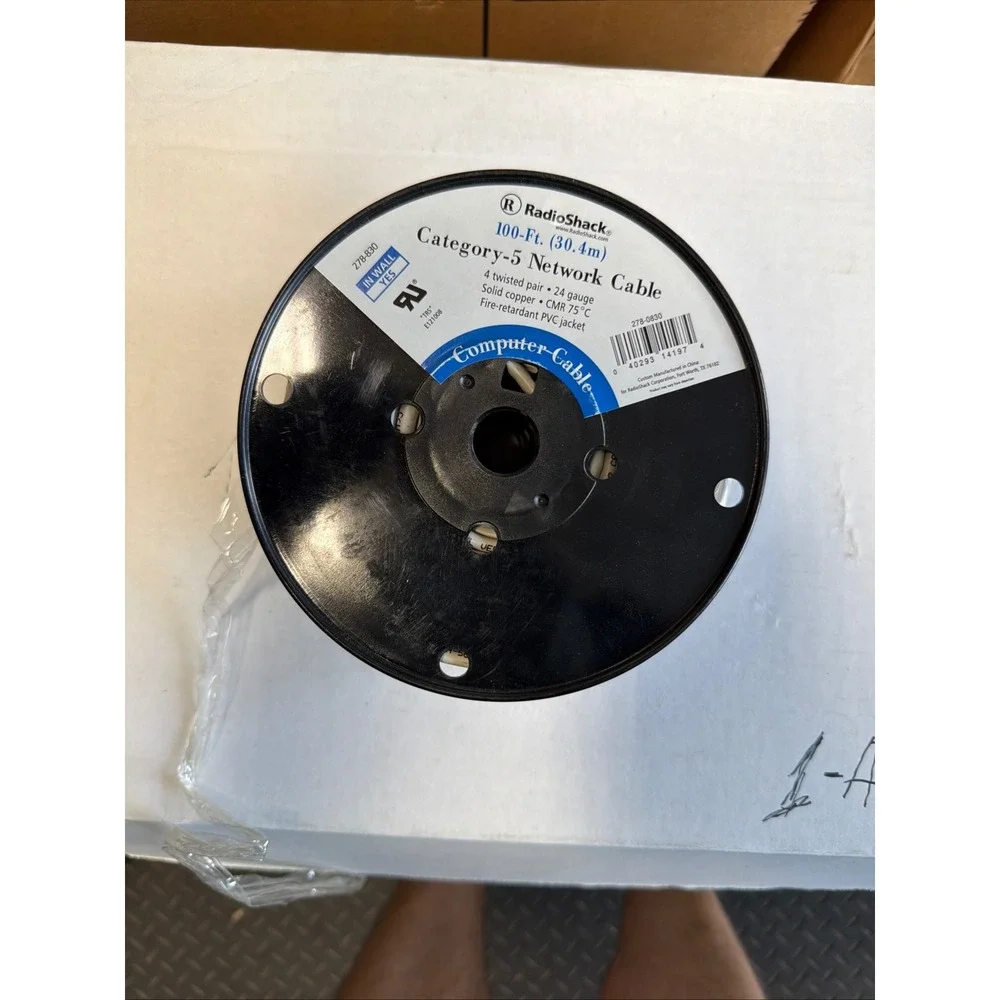 RadioShack 100ft Cat5 Network Cable 24AWG Solid Copper‎ CMR In-Wall 278-0830
